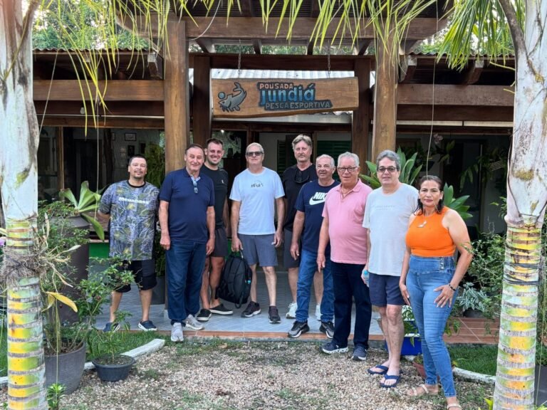 Guests and facilities at Pousada Jundiá