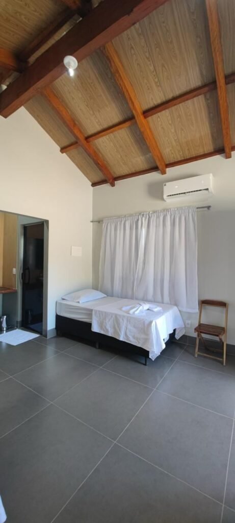 Guests and facilities at Pousada Jundiá