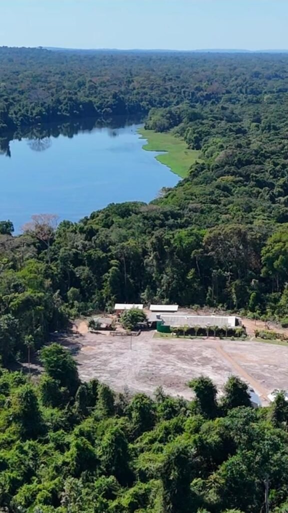 Guests and facilities at Pousada Jundiá