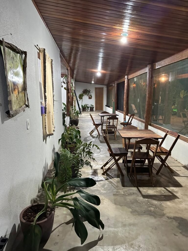 Guests and facilities at Pousada Jundiá